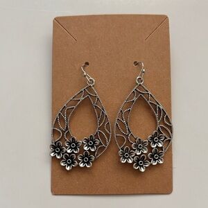Fashion Jewelry Silver Floral Drop Earrings